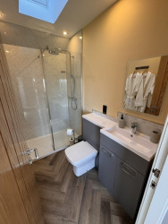 4.-Bathroom
