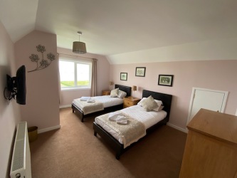 12.-Upstairs-twin-room