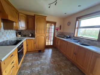 6.-Kitchen